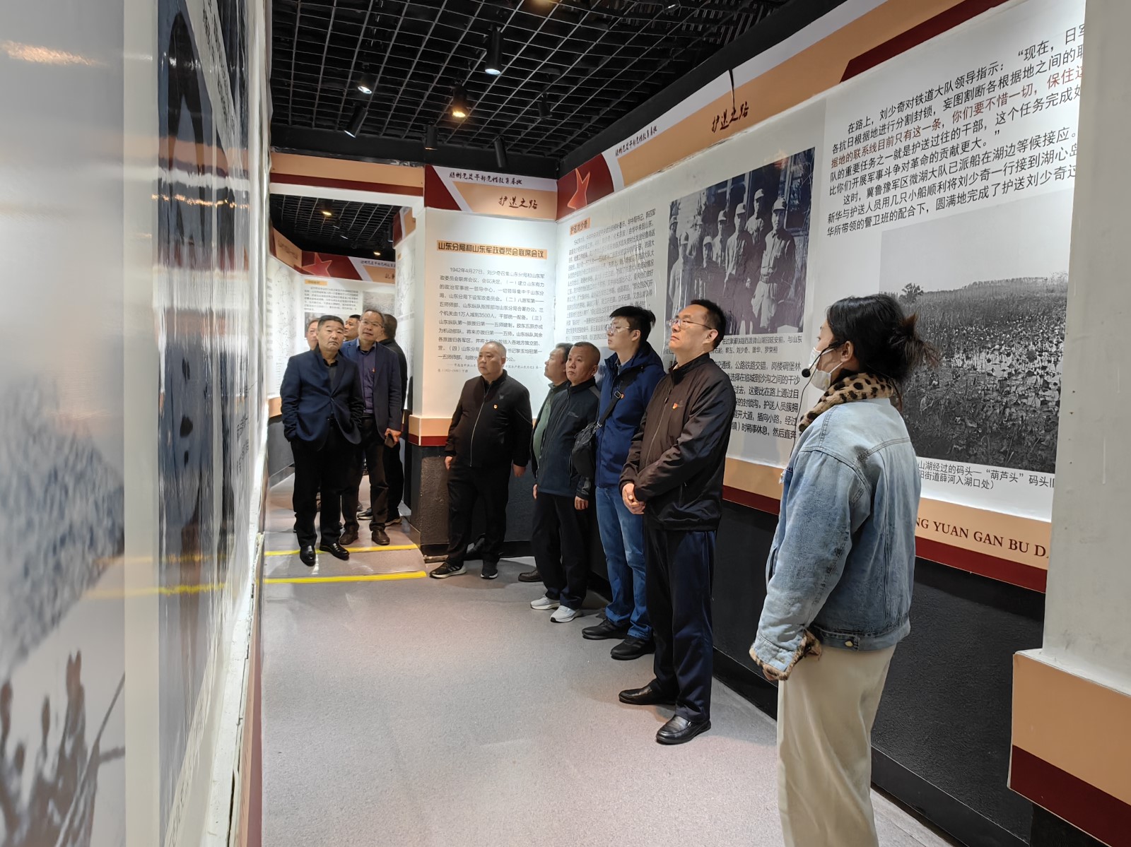 信華集團(tuán)赴滕州黨員干部黨性教育基地開展現(xiàn)場(chǎng)教學(xué)