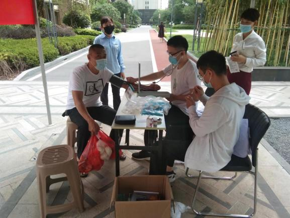 【便民服務進社區(qū)】騰程物業(yè)公司組織開展便民服務活動